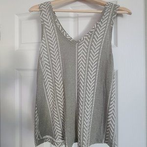 Women's Flowy Altar'd State Tank •Small•